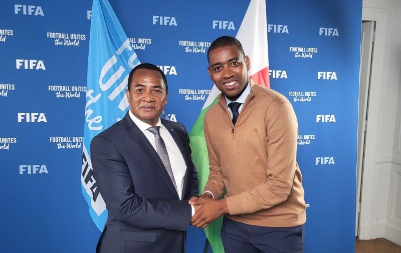 nouveau-president-de-la-federation-malagasy-de-football-recu-en-visite-officielle-par-le-president-de-la-fifa