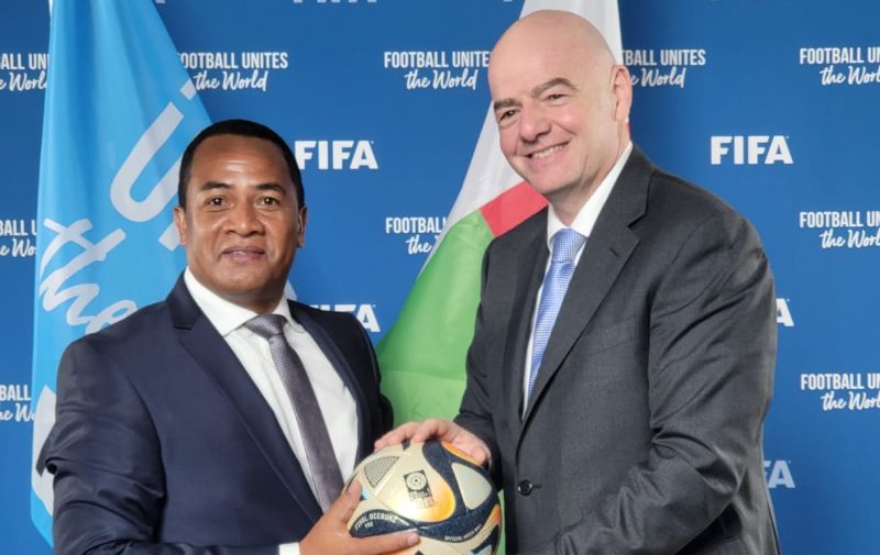 nouveau-president-de-la-federation-malagasy-de-football-recu-en-visite-officielle-par-le-president-de-la-fifa